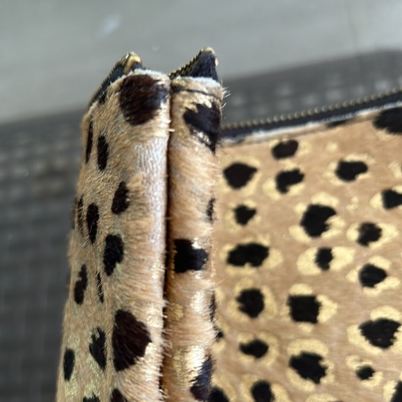 Oliveve Hair Calf Leopard Print Clutch - Picture 6 of 10